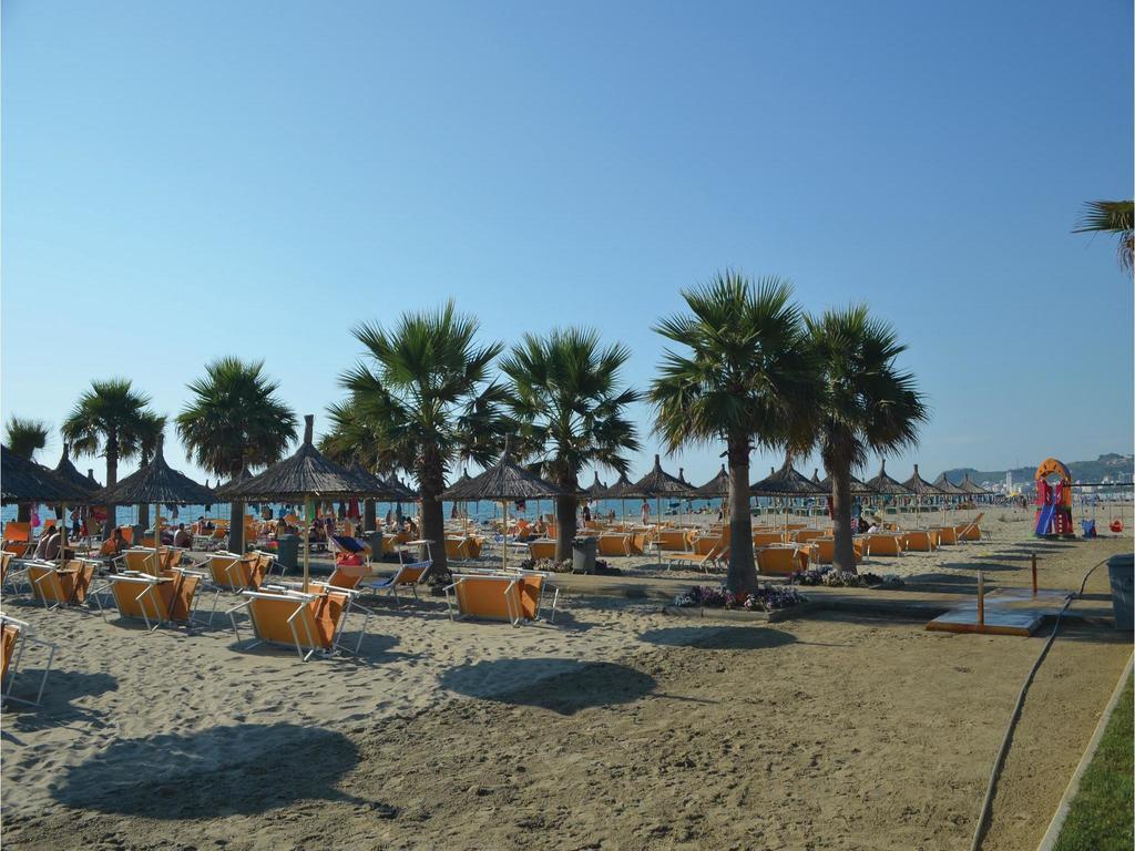 Holiday Home Pishat E Buta 28 Golem  Buitenkant foto